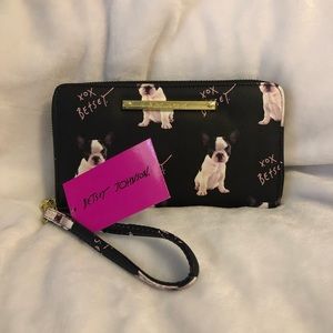 NWT Betsy Johnson wristlet wallet Boston Terrier